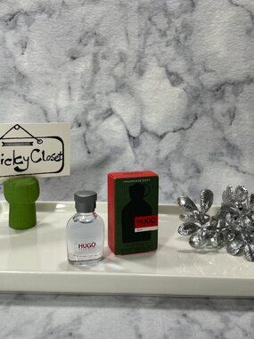 Hugo Boss HUGO Man EDT,Fresh Smoky Green Apple Forest-Mini 5ml,0.16oz-BOXED-NEW